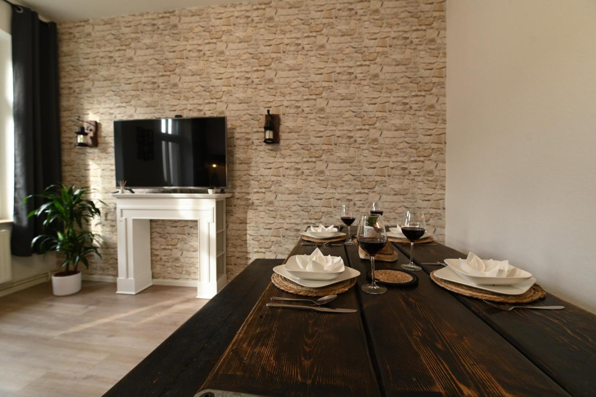 Dessaus Motto Appartements! Solo - Paerchen - Familien - Gruppen Esterno foto